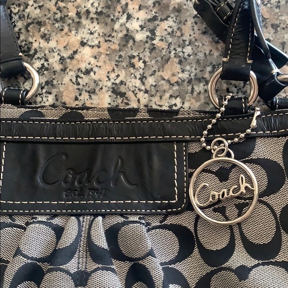 Classic Coach Handbag Purse Great condition - Picture 2 of 11